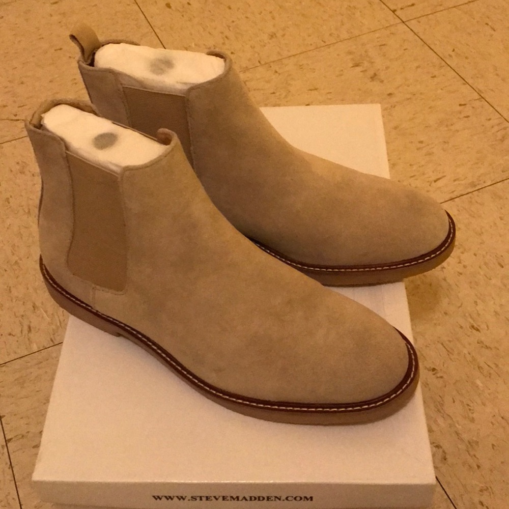 Men's Chelsea boots Sz. 7.0